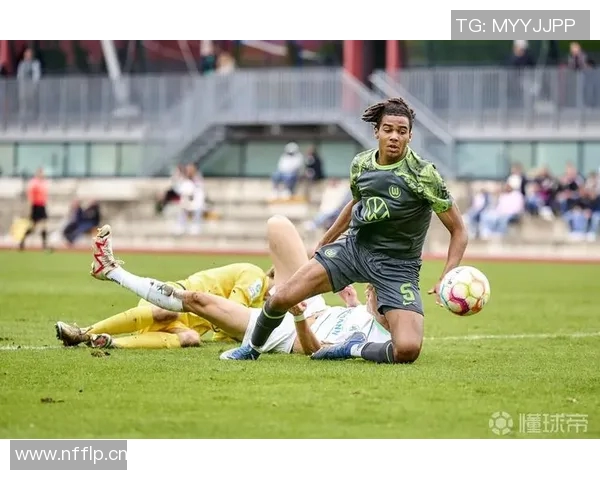 切尔西官方宣布与17岁门将伯纳尔签约职业合同并入选英格兰U18队