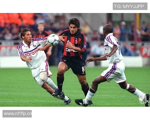 特尔强势突破双人防守首球入网精彩瞬间引爆赛季激情 特尔强势突破双人防守首球入网精彩瞬间引爆赛季激情