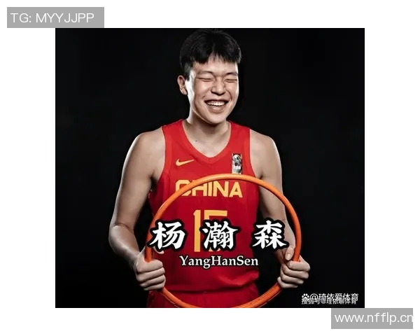 青岛记者点评杨瀚森表现需提升体能挑战仍在后方等待 青岛记者点评杨瀚森表现需提升体能挑战仍在后方等待