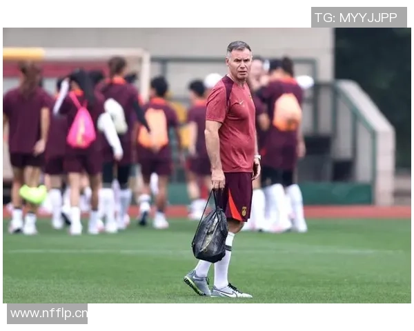 米利西奇战术失误致女足失利赛后士气大受打击引发关注