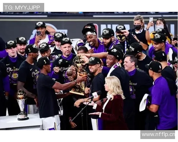 快船需借鉴2020湖人夺冠经验老将的重要性与团队配合策略