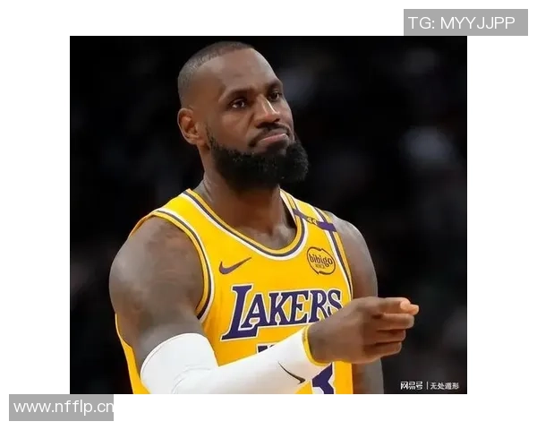 湖人自媒体惊叹41岁勒布朗重返赛场仍肩负防守重任