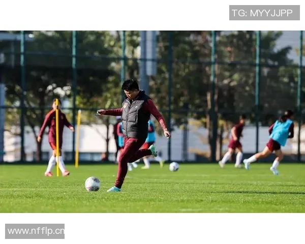 U16女足精英训练营深圳开营马晓旭娄佳惠加盟教练团队助力年轻球员成长 U16女足精英训练营深圳开营马晓旭娄佳惠加盟教练团队助力年轻球员成长